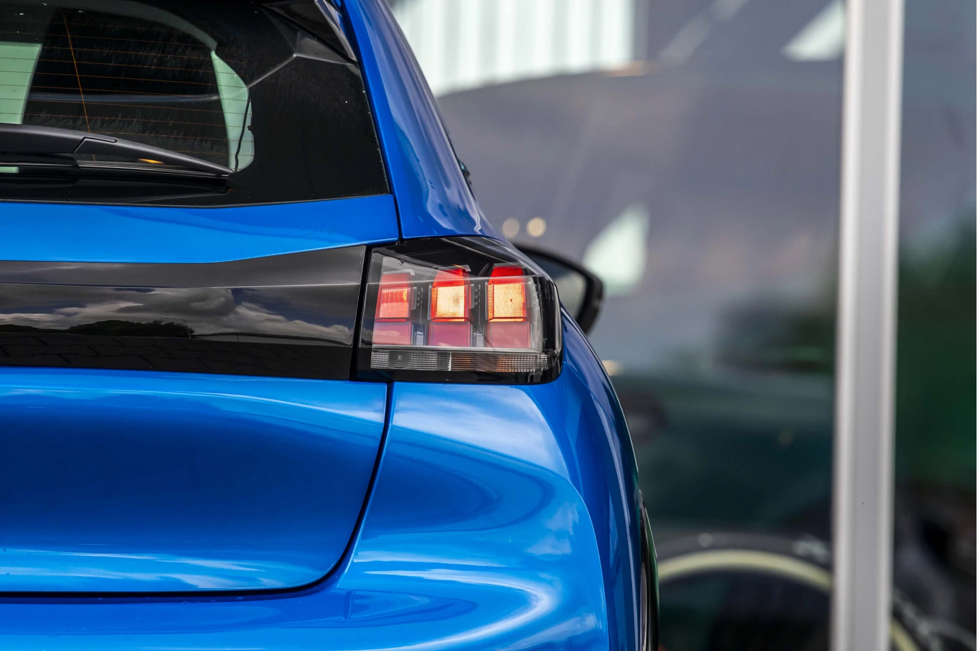 Hoofdafbeelding Peugeot e-208
