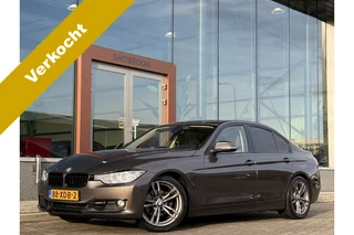 BMW 3 Serie 320i High Executive | Harman/Kardon | Leder | V + A Parkeersensoren | Schakelflippers |