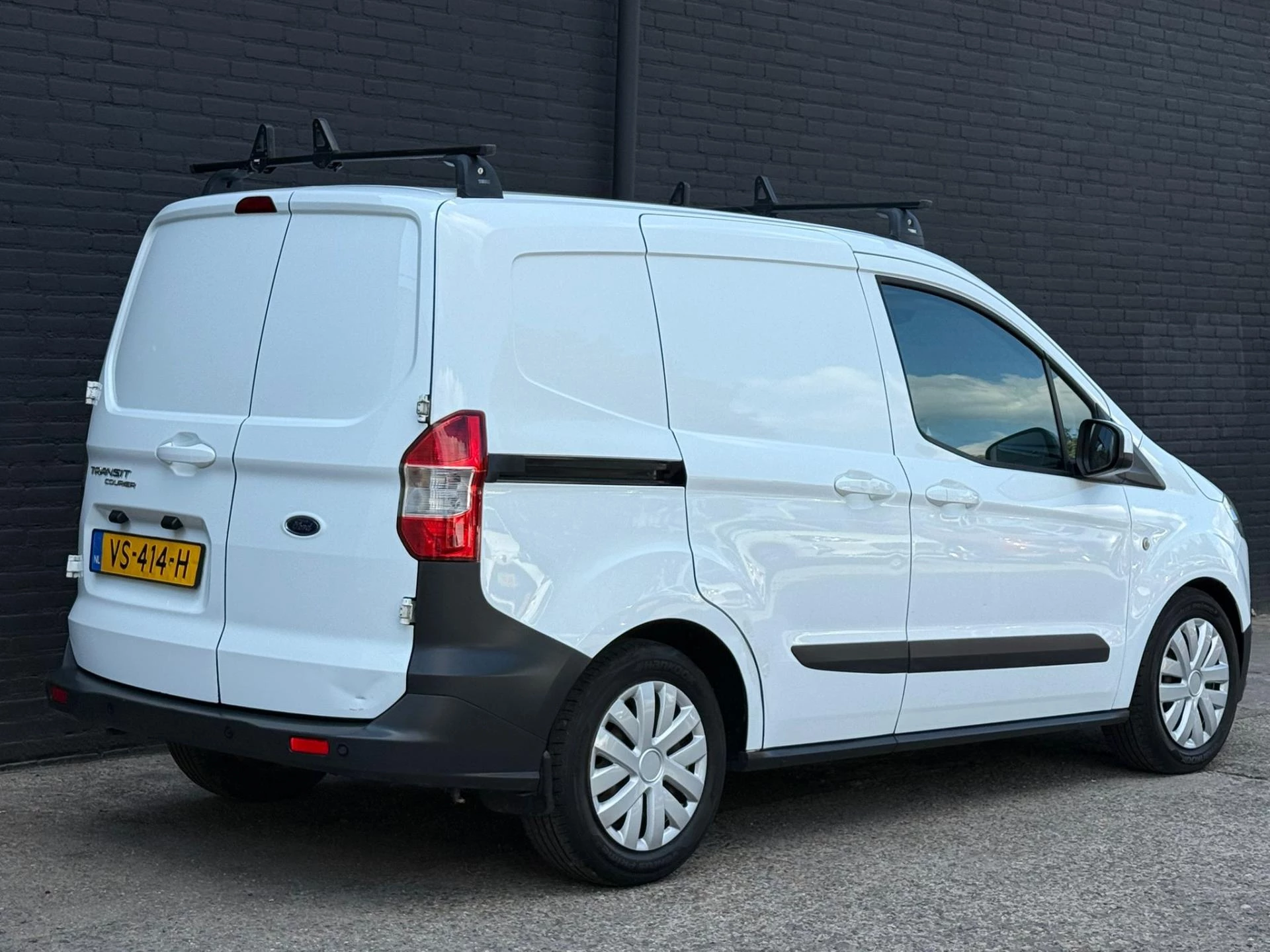 Hoofdafbeelding Ford Transit Courier