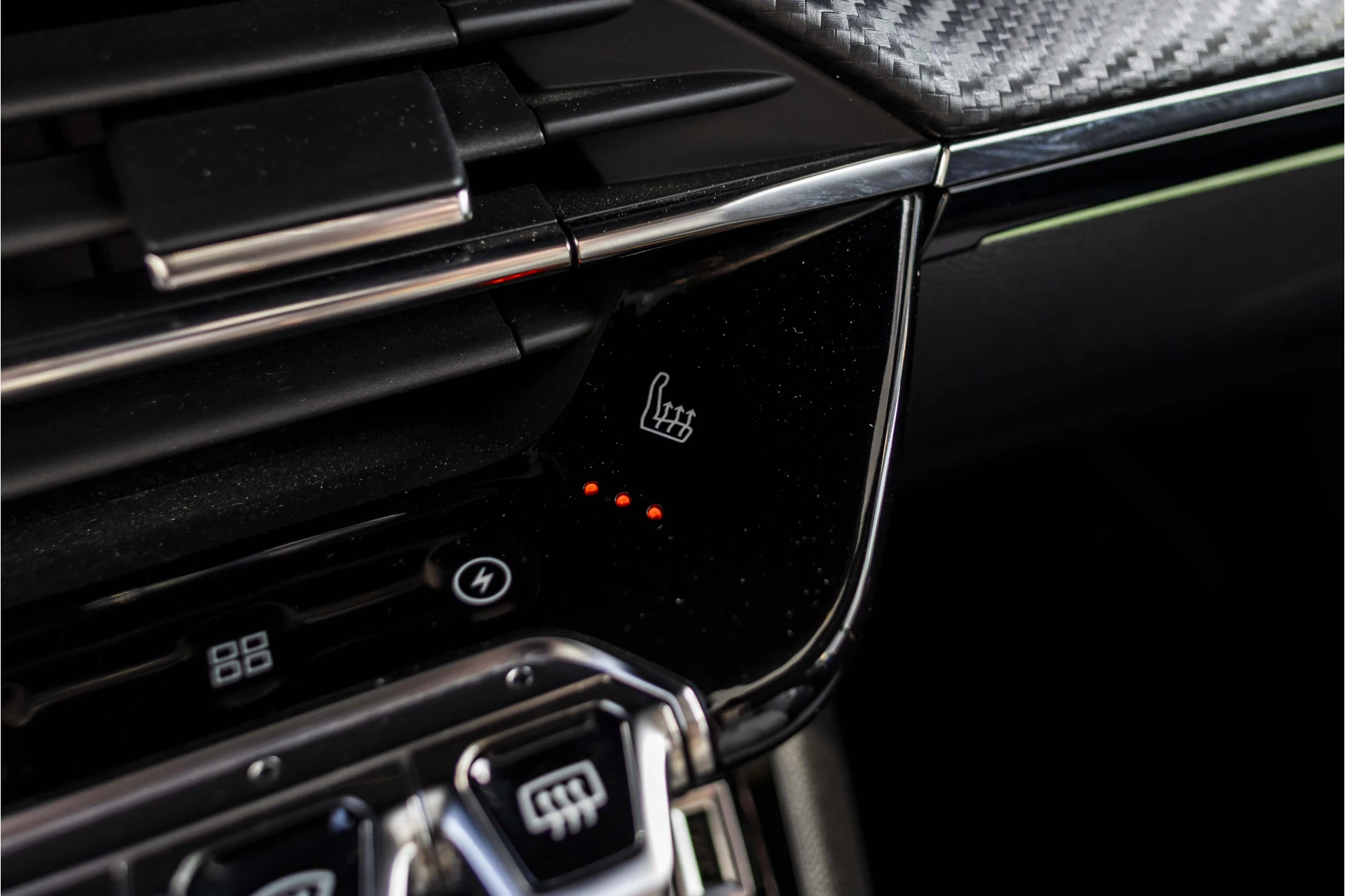 Hoofdafbeelding Peugeot e-2008