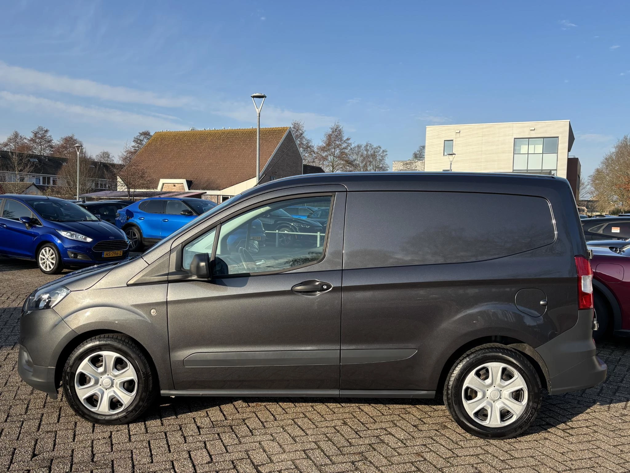 Hoofdafbeelding Ford Transit Courier