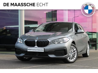 BMW 1 Serie 118i High Executive / Trekhaak / Sportstoelen / Live Cockpit Professional / Parking Assistant / Stoelverwarming / Extra getint glas achter