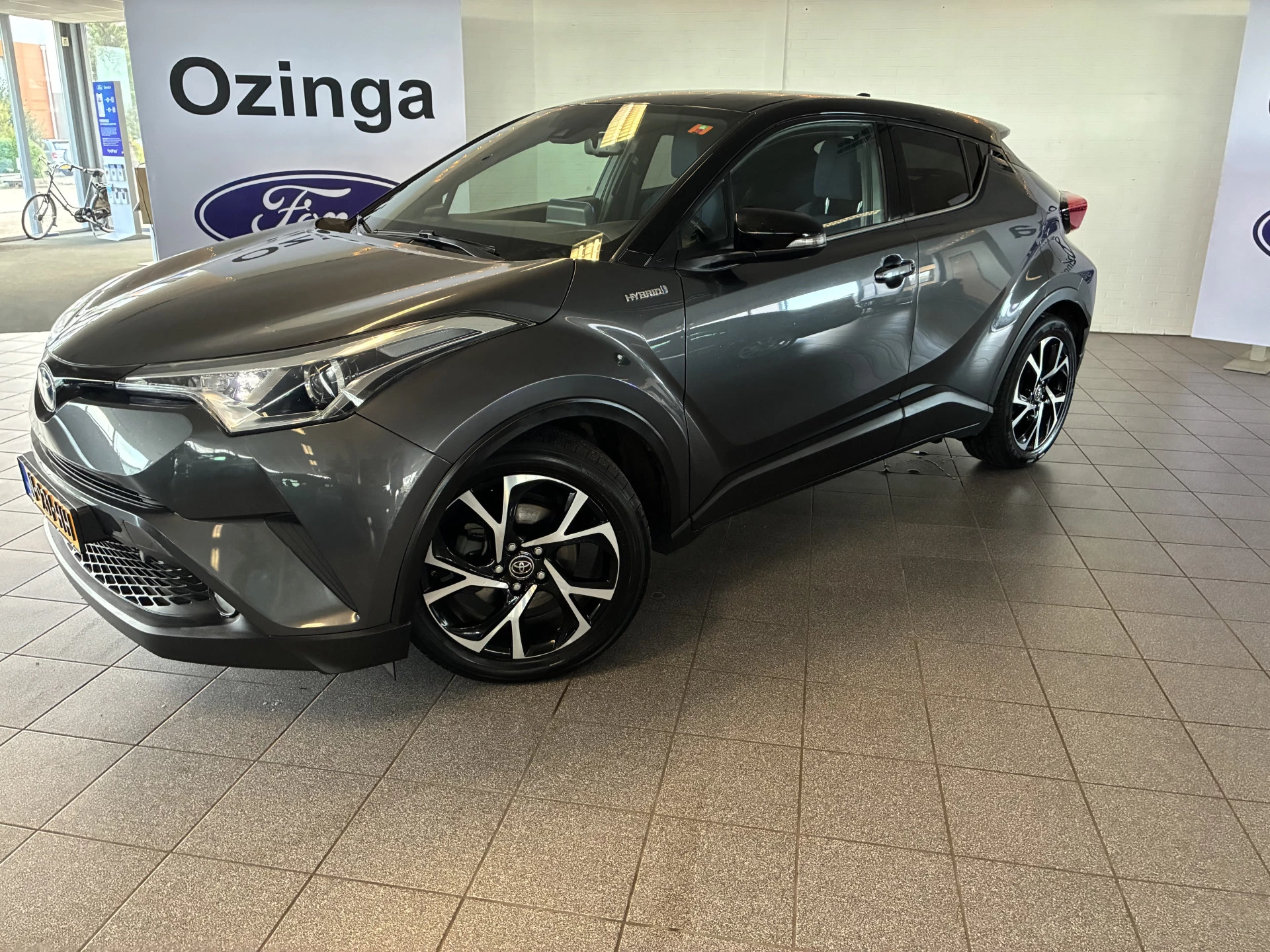 Hoofdafbeelding Toyota C-HR