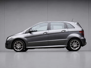 Mercedes-Benz B-klasse 200 Sport (SCHUIFDAK,STOELVERWARMING,CLIMATE,CRUISE,TREKHAAK,AIRCO,SPORTSTOELEN,LM VELGEN,NETTE STAAT)