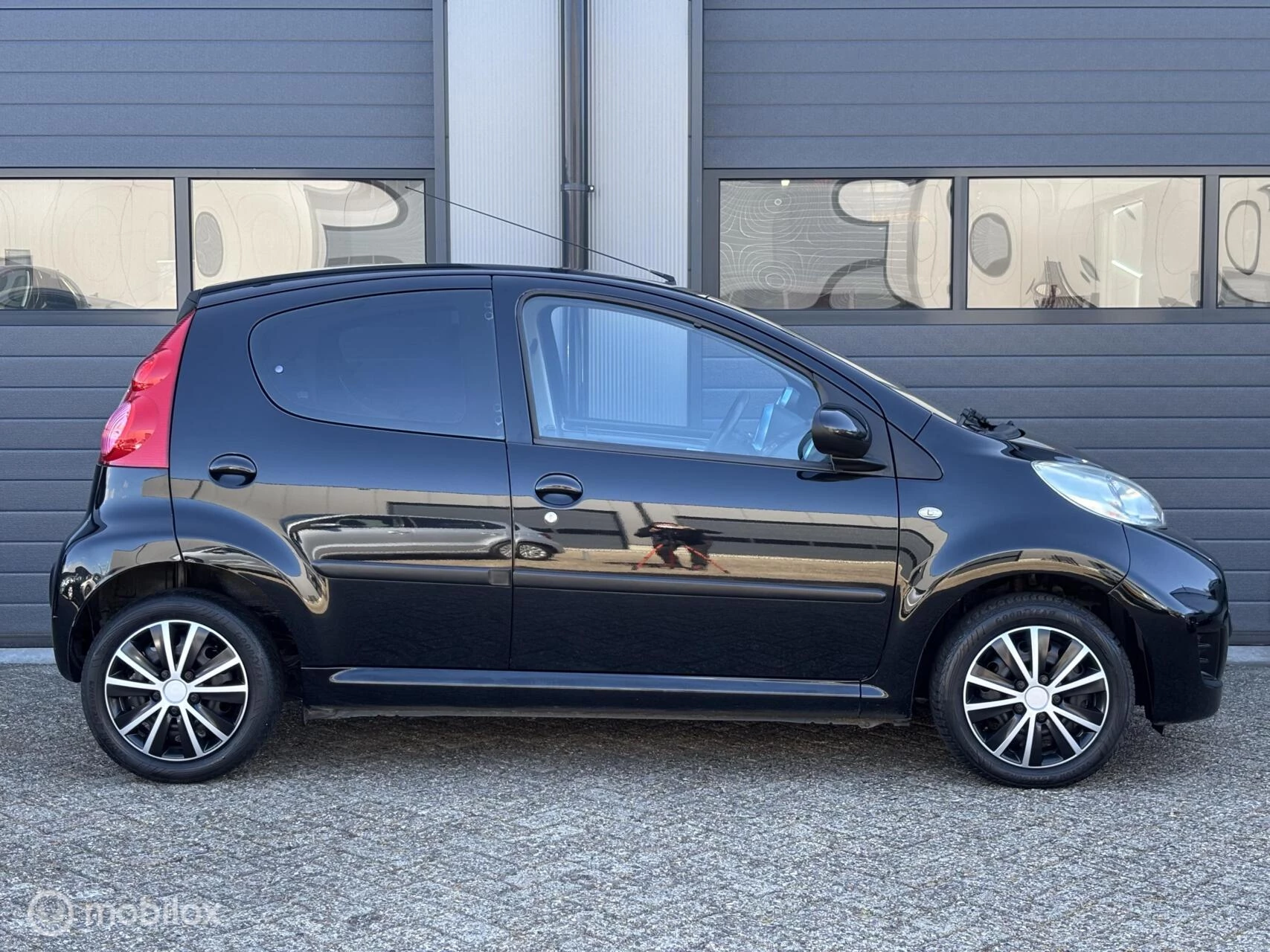 Hoofdafbeelding Peugeot 107