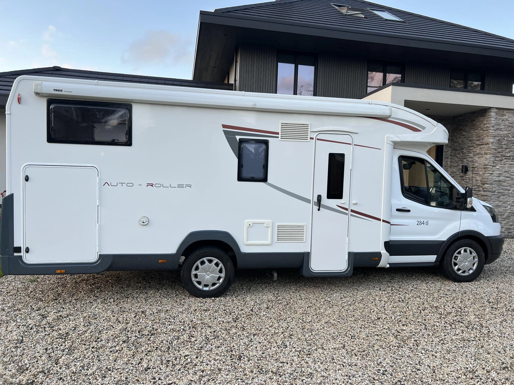 Hoofdafbeelding Roller team Kronos 284 tl