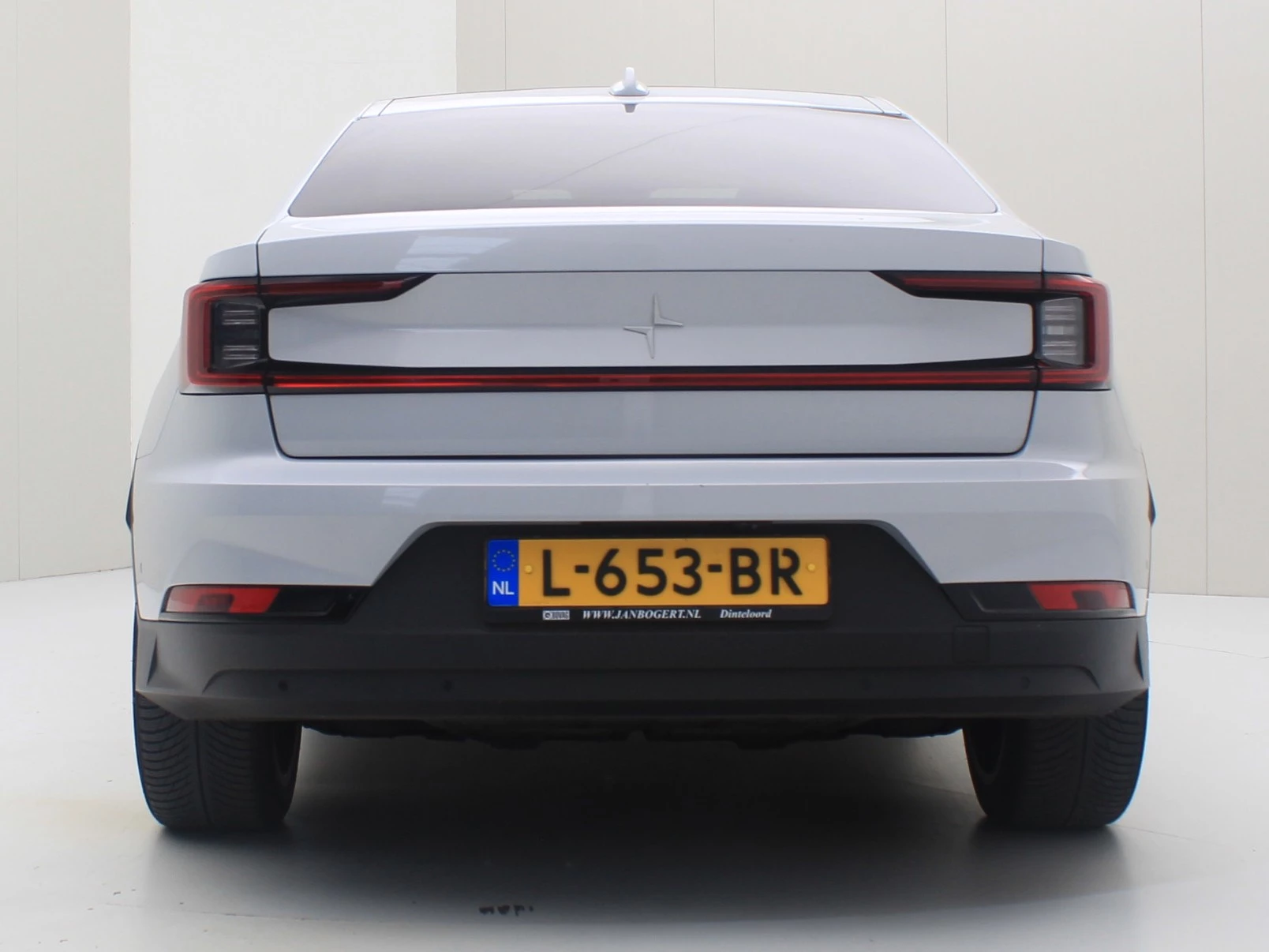 Hoofdafbeelding Polestar 2