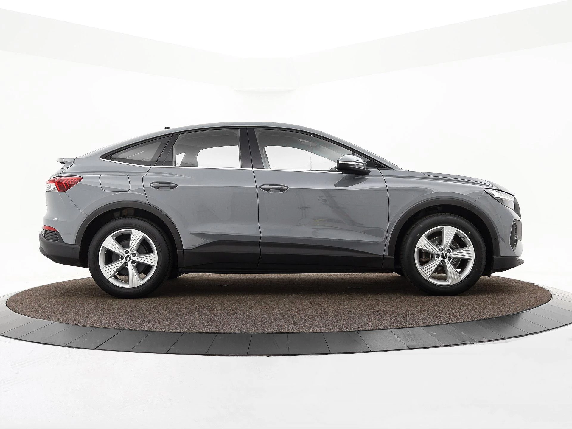 Hoofdafbeelding Audi Q4 Sportback e-tron