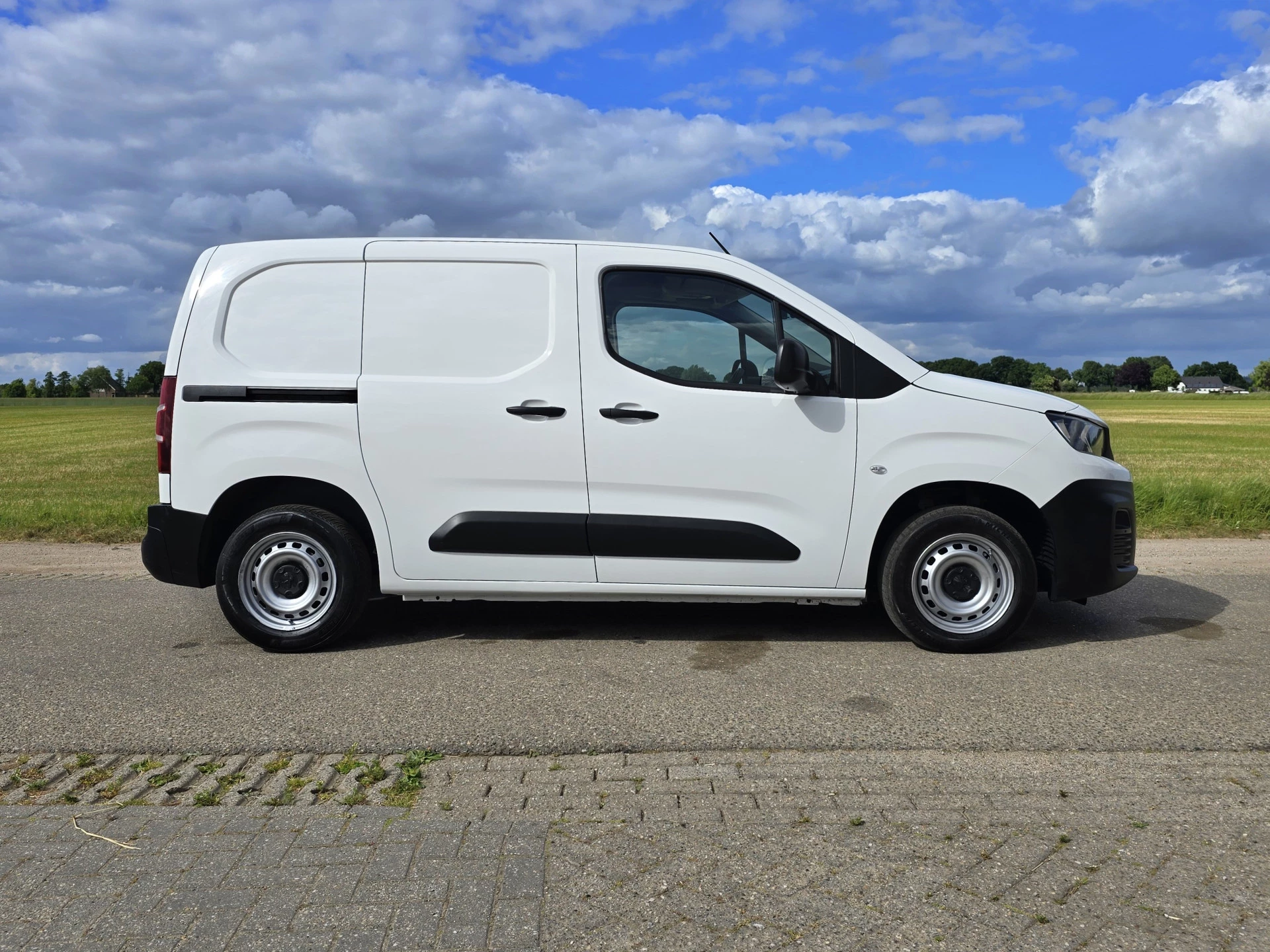 Hoofdafbeelding Peugeot Partner