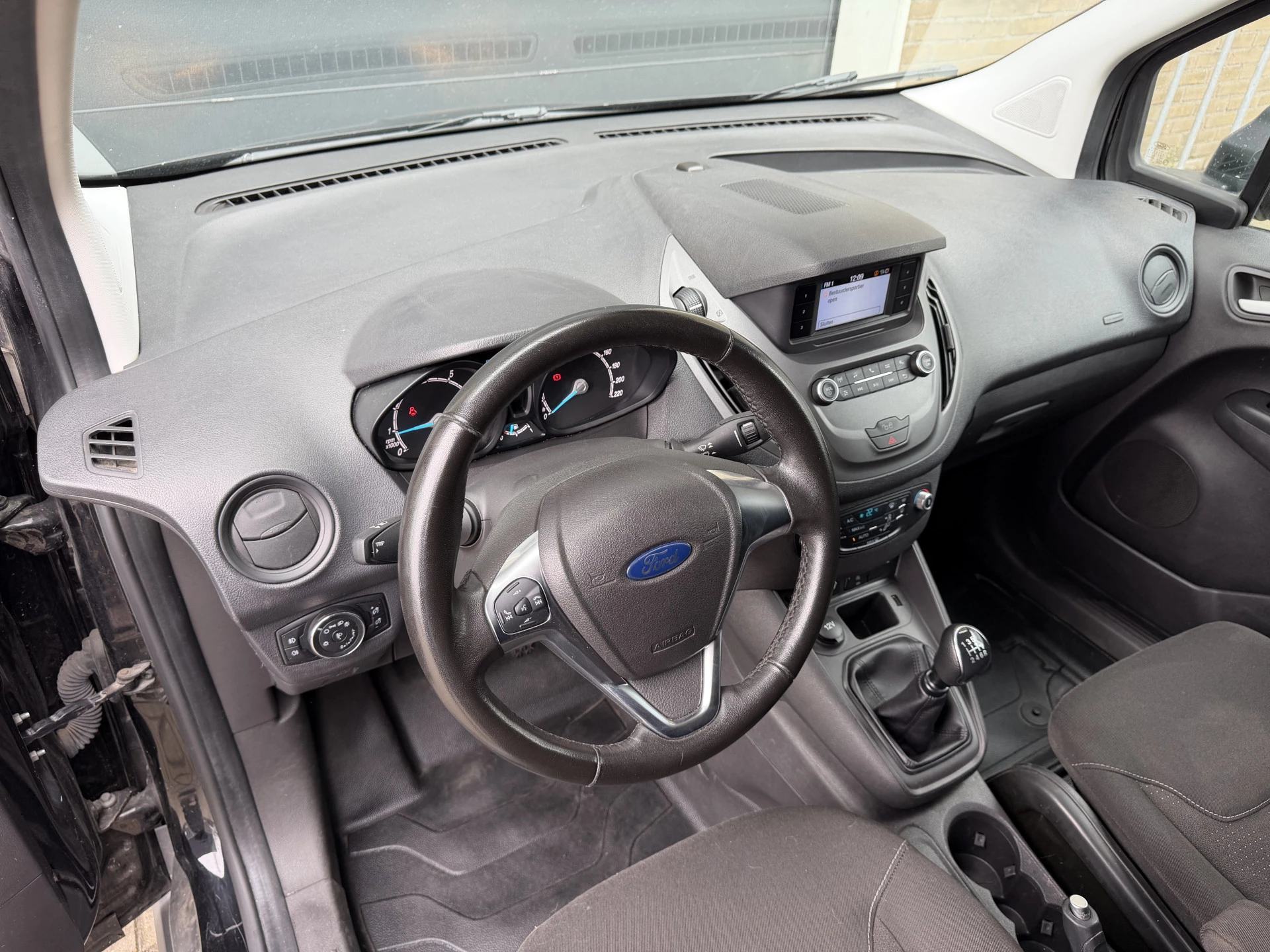 Hoofdafbeelding Ford Transit Courier