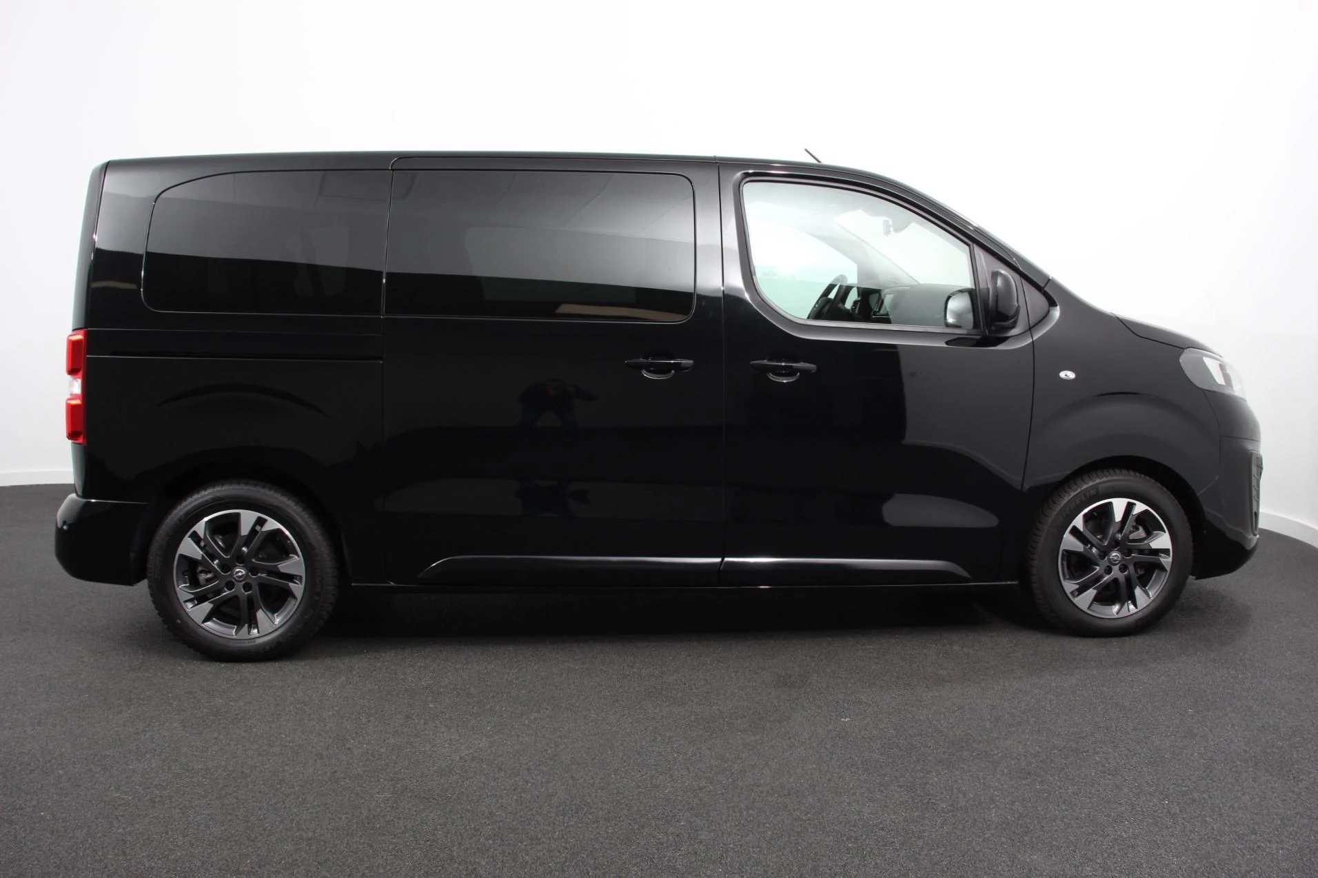 Hoofdafbeelding Opel Vivaro-e