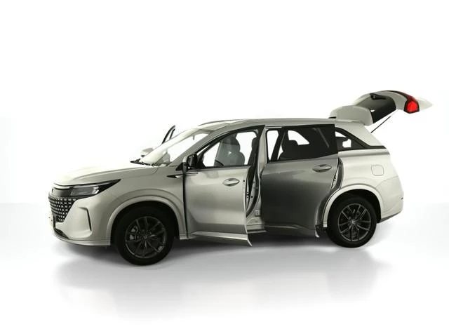 Hoofdafbeelding DFSK E5 PHEV