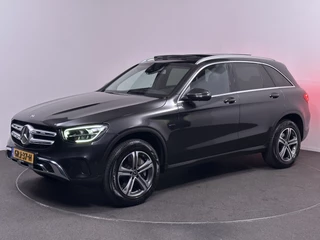 Mercedes-Benz GLC 300e 4MATIC Premium Plus Plug in Hybrid 320pk PHEV | Lederen Sportstoelen | Panodak |  Head up Display | Burmester | Sfeerverlichting | Carplay | Navigatie | 360 Camera |