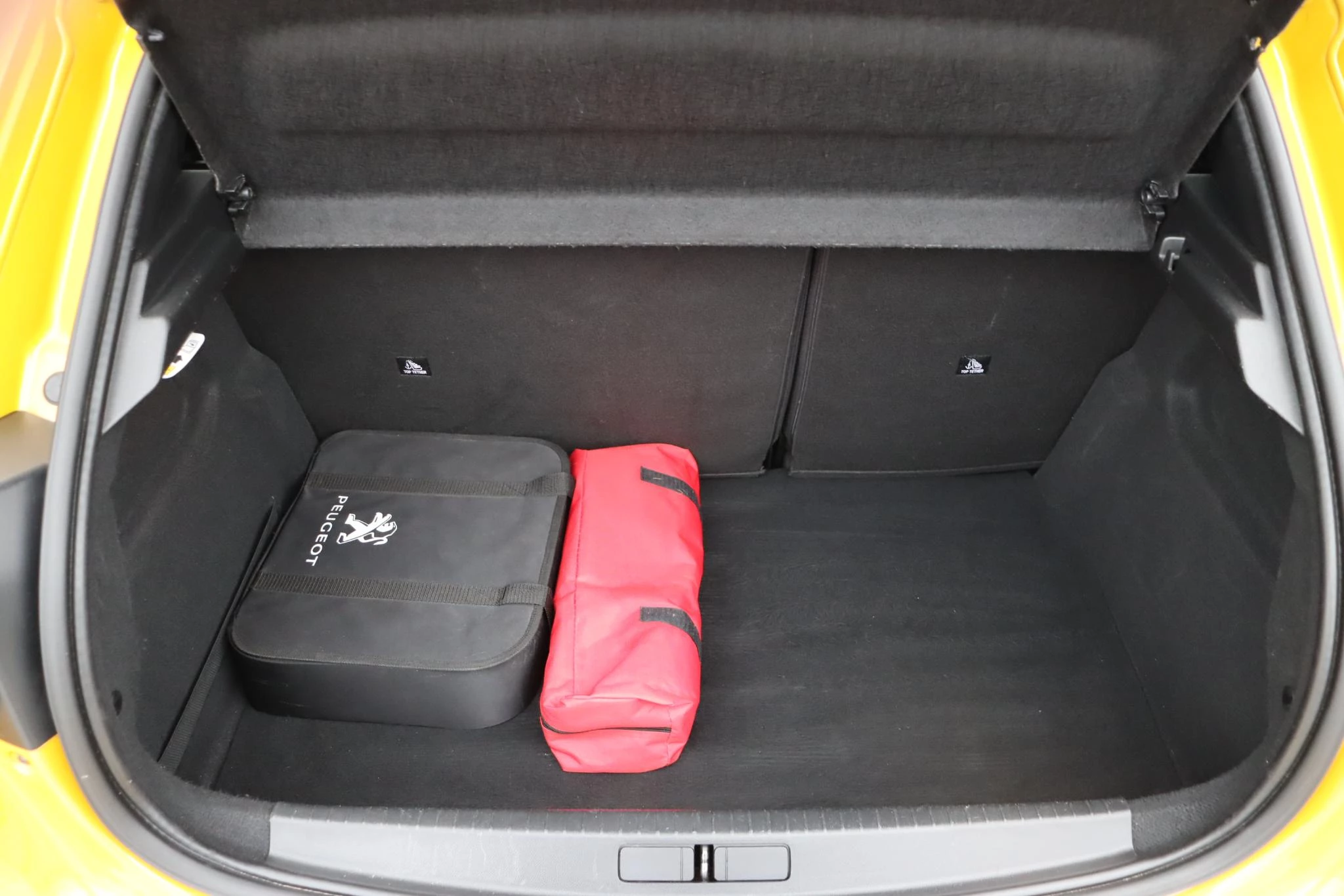 Hoofdafbeelding Peugeot e-208
