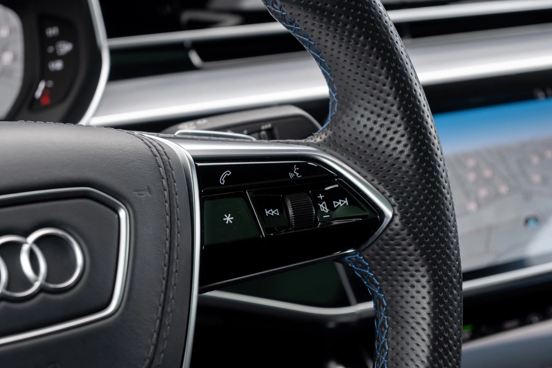 Hoofdafbeelding Audi A8