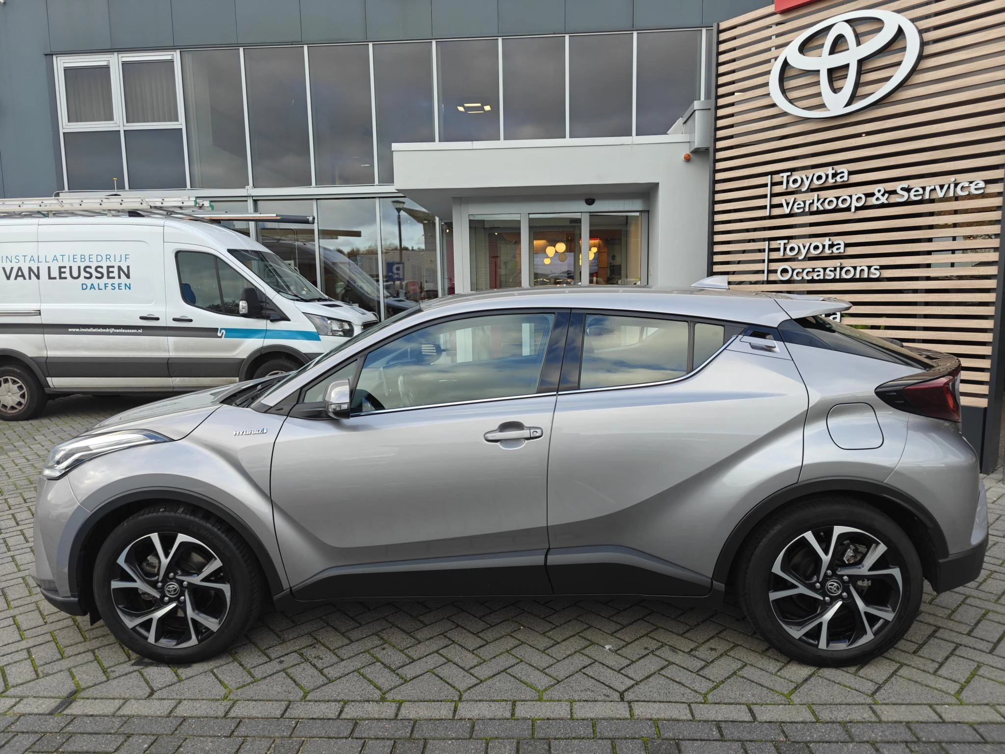 Hoofdafbeelding Toyota C-HR