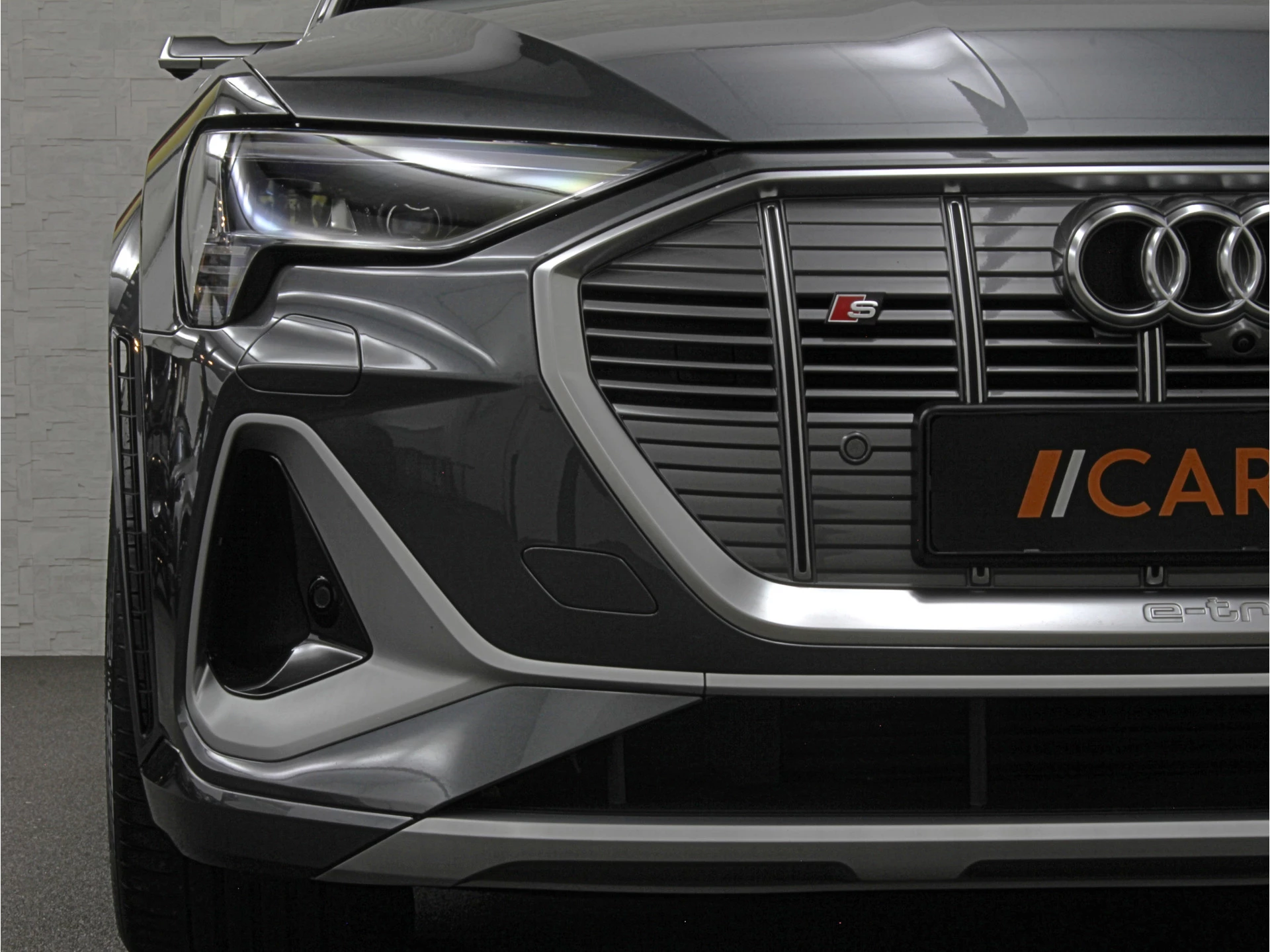 Hoofdafbeelding Audi e-tron