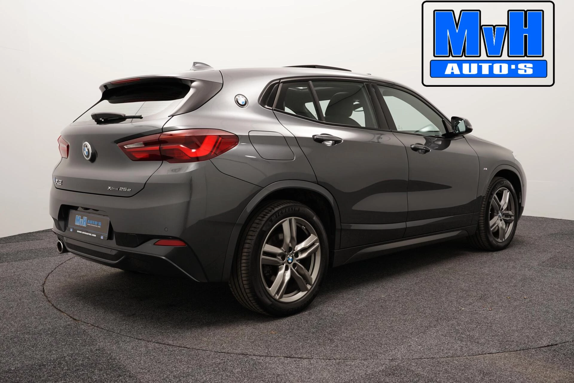 Hoofdafbeelding BMW X2