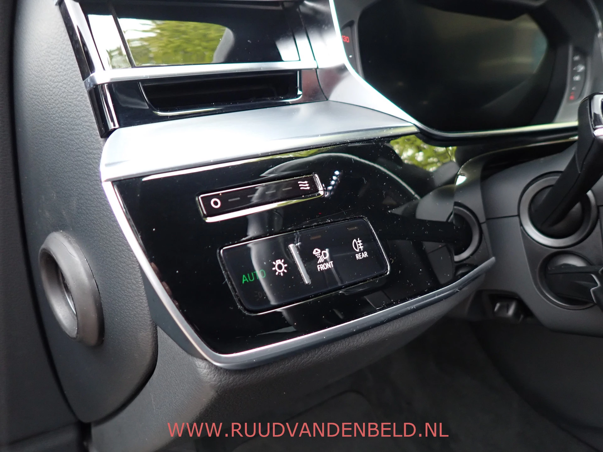 Hoofdafbeelding Audi A8