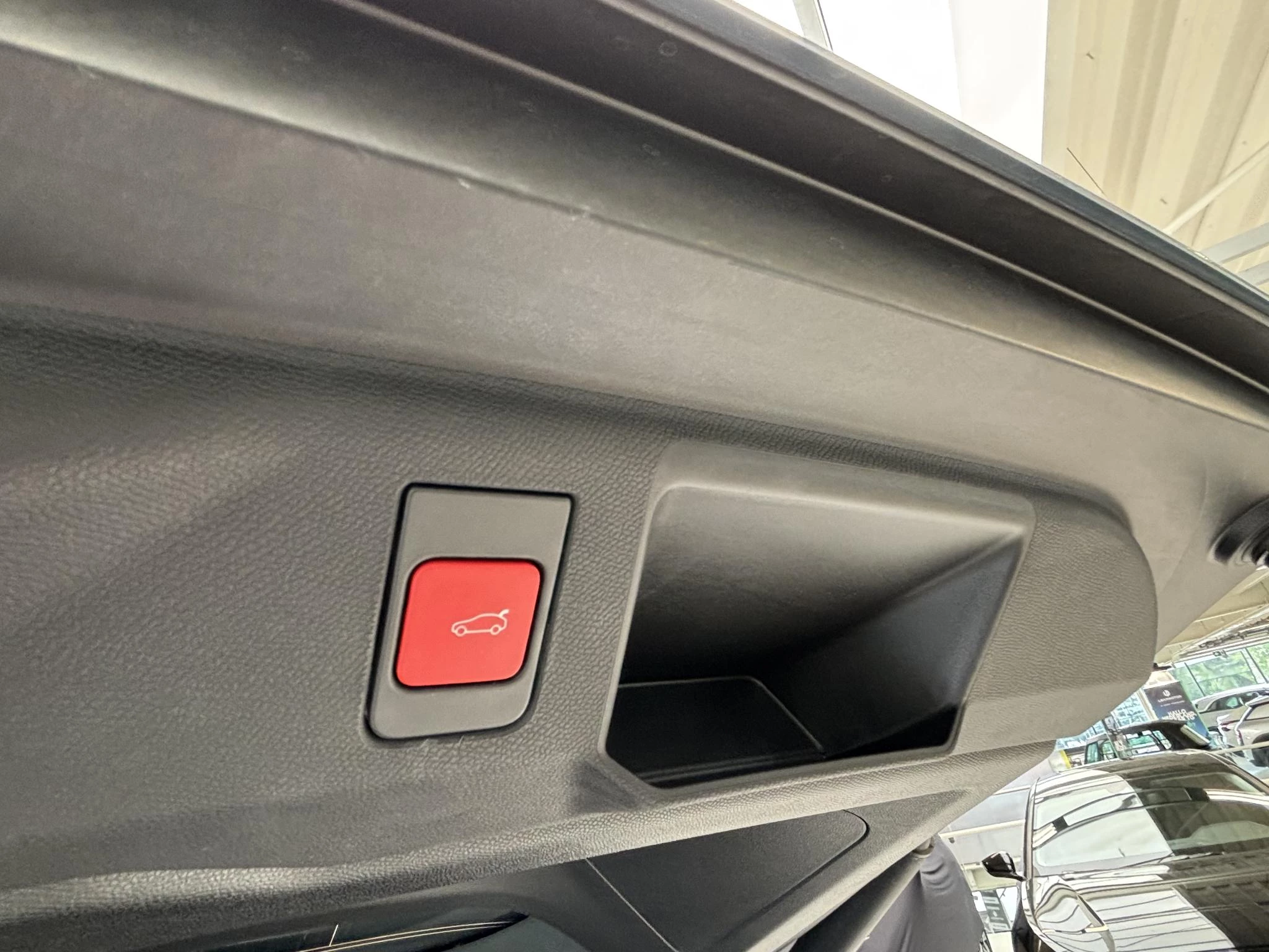 Hoofdafbeelding Peugeot e-5008