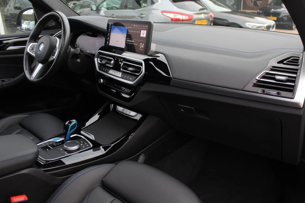 Hoofdafbeelding BMW iX3