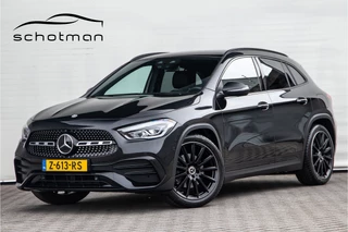 Hoofdafbeelding Mercedes-Benz GLA Mercedes-Benz GLA 180 AMG Nightpack, Widescreen, Distronic, Sfeerverlichting 2023