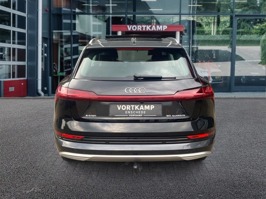 Hoofdafbeelding Audi e-tron