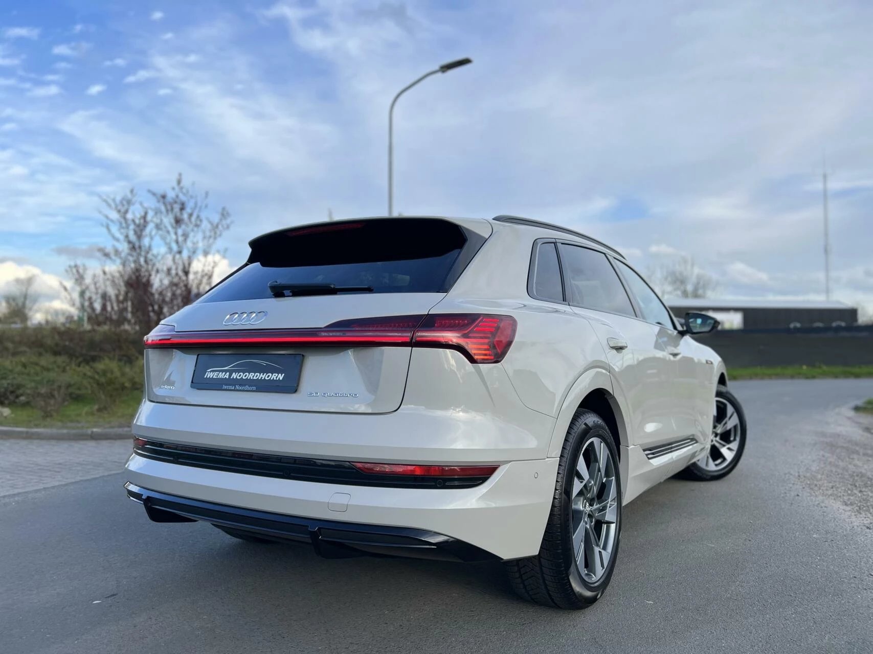 Hoofdafbeelding Audi e-tron