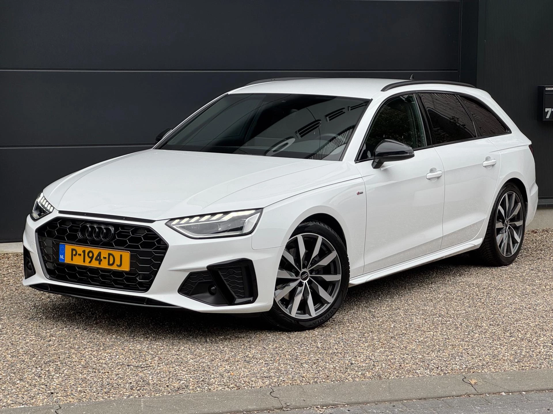 Hoofdafbeelding Audi A4