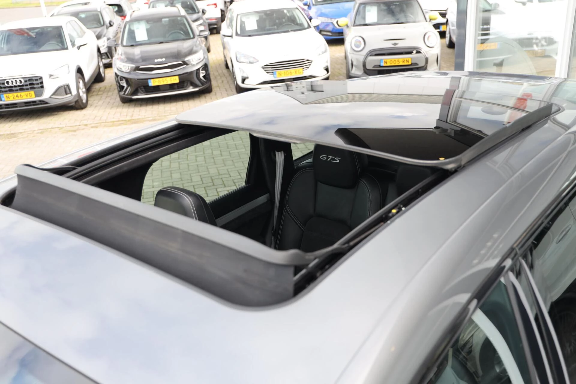 Hoofdafbeelding Porsche Cayenne