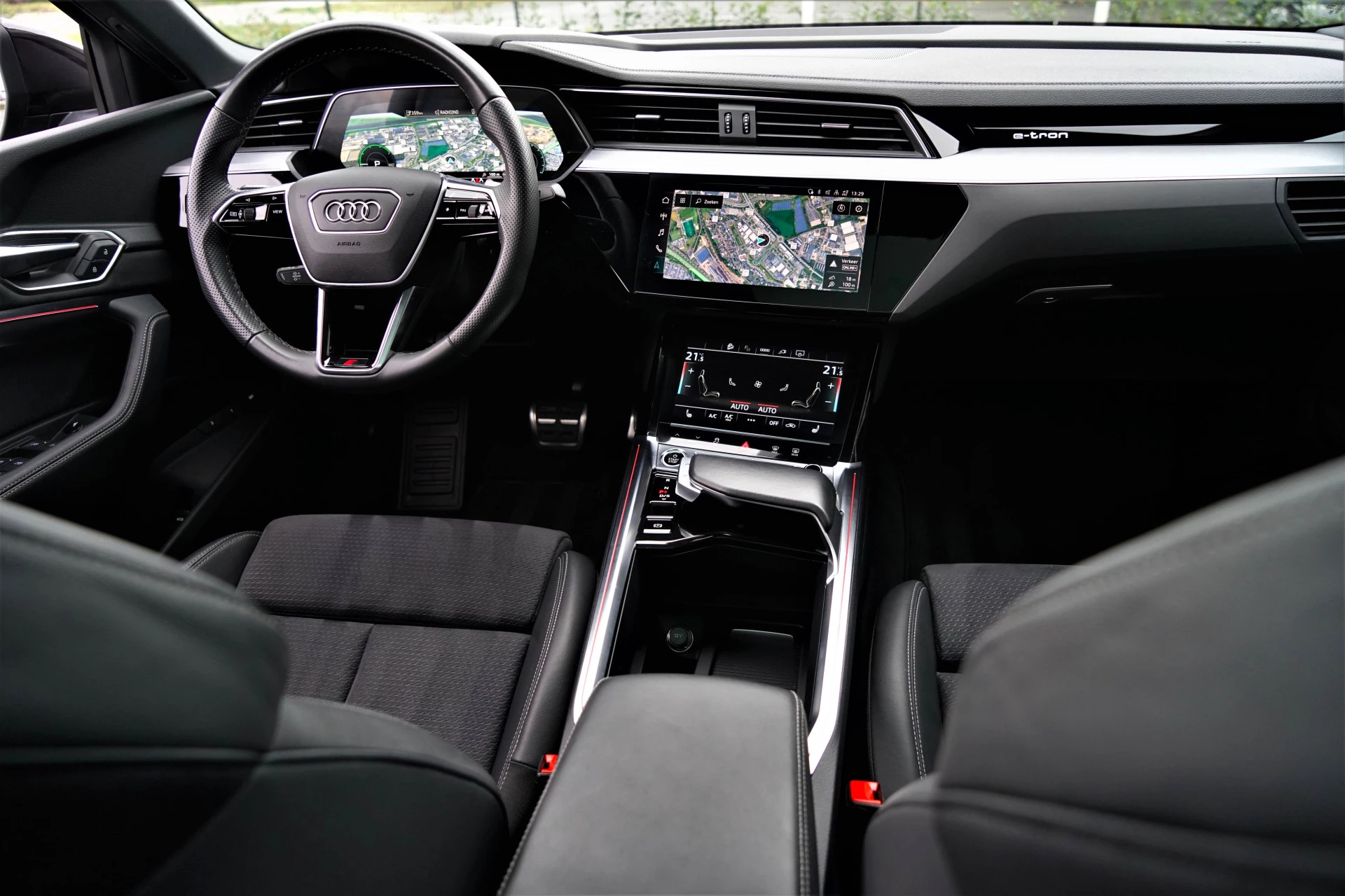 Hoofdafbeelding Audi Q8 Sportback e-tron