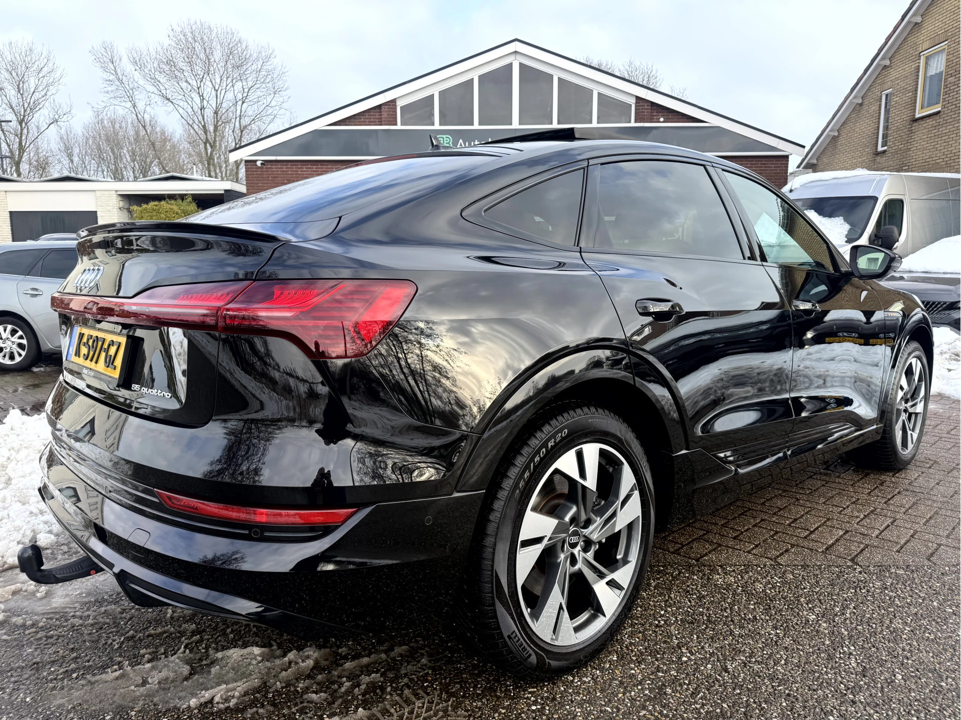 Hoofdafbeelding Audi e-tron