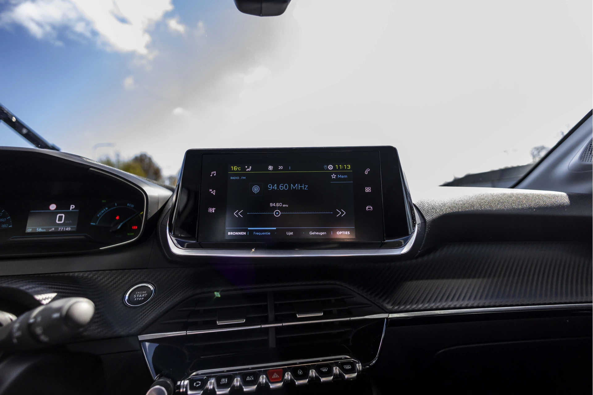 Hoofdafbeelding Peugeot e-208