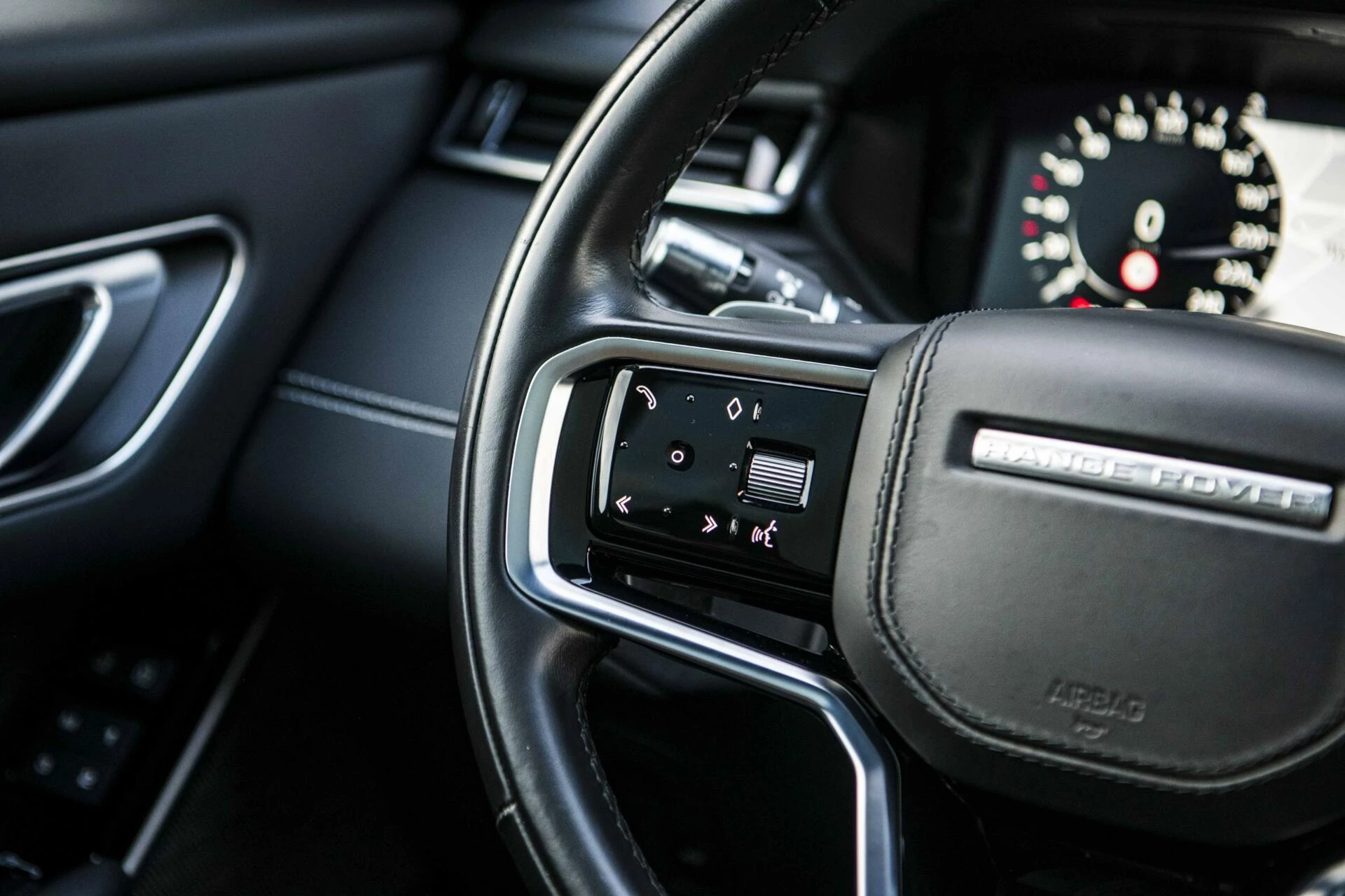 Hoofdafbeelding Land Rover Range Rover Velar