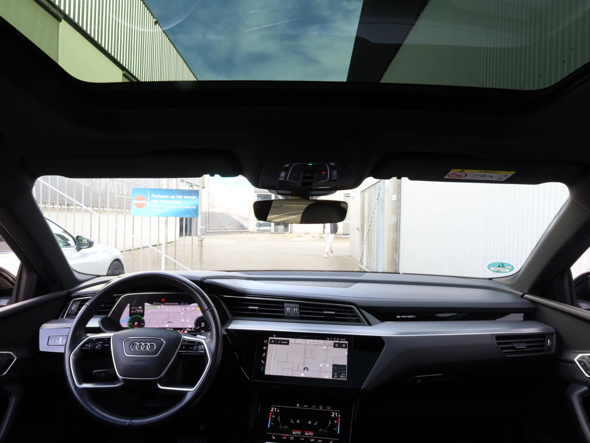 Hoofdafbeelding Audi e-tron