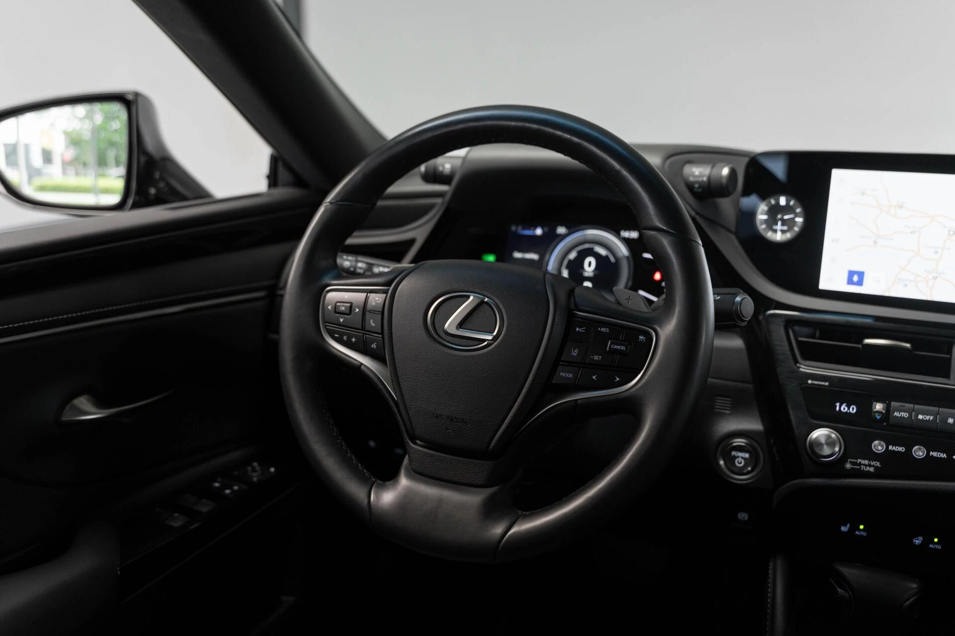 Hoofdafbeelding Lexus ES