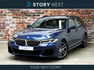BMW 5 Serie Touring 530e High Executive M Sport Pakket Automaat / Live Cockpit Professional / Panoramadak / Trekhaak / Driving Assistant Professional / Comfortstoelen / Laserlight / Head-Up Display / Adaptief Onderstel / DAB / Parking Assistant / Hifi