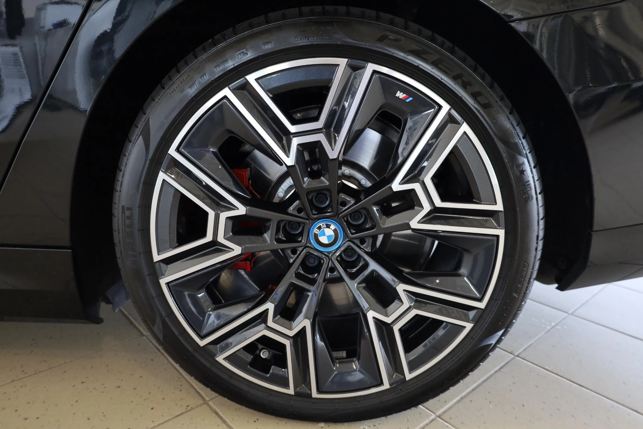 Hoofdafbeelding BMW i5