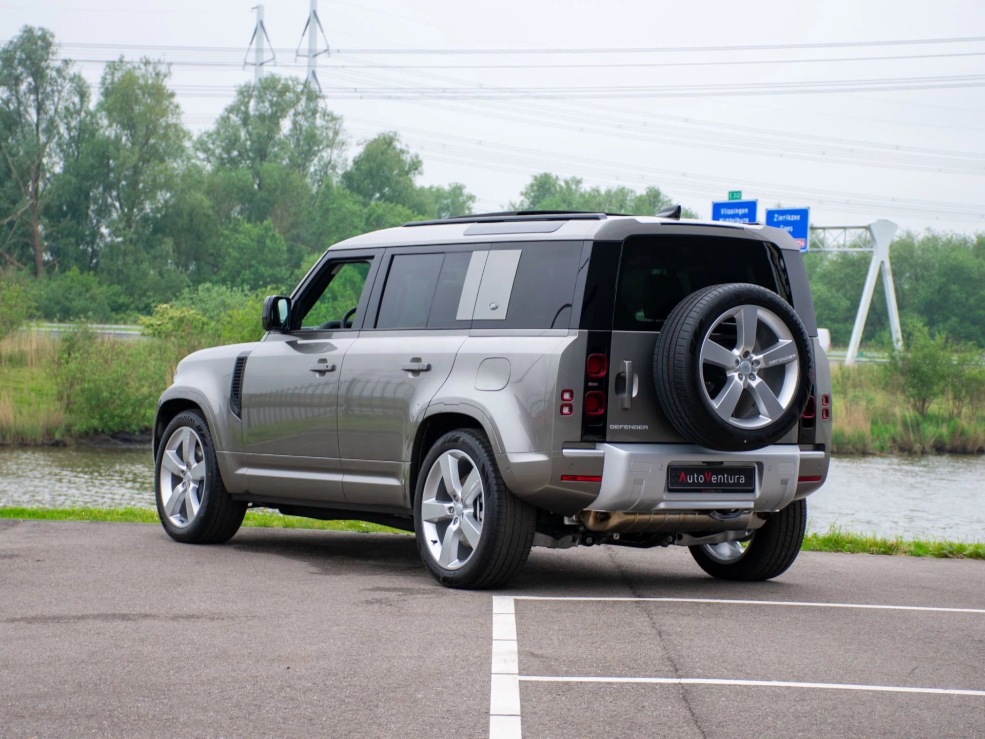 Hoofdafbeelding Land Rover Defender