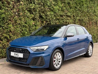 Hoofdafbeelding Audi A1 Sportback Audi A1 Sportback 40 TFSI 3x S-Line CarPlay 207pk