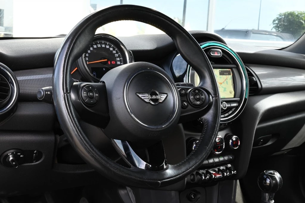 Hoofdafbeelding MINI Cabrio