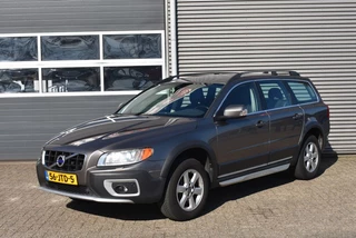 Hoofdafbeelding Volvo XC70 Volvo XC70 2.4D SUMMUM / VERW STOELEN / LEDER / NL AUTO / 100% ONDERHOUD