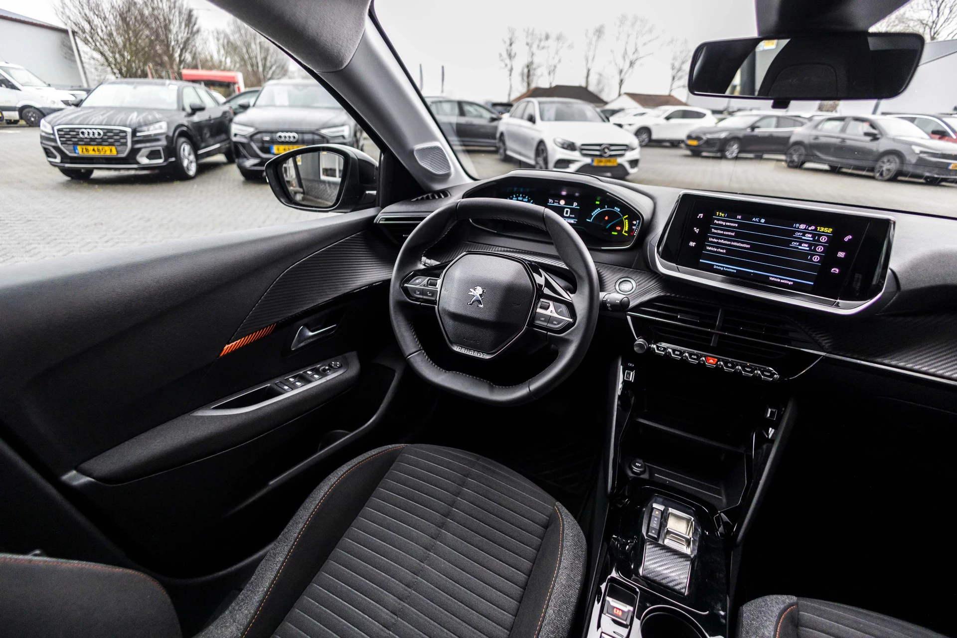 Hoofdafbeelding Peugeot e-208