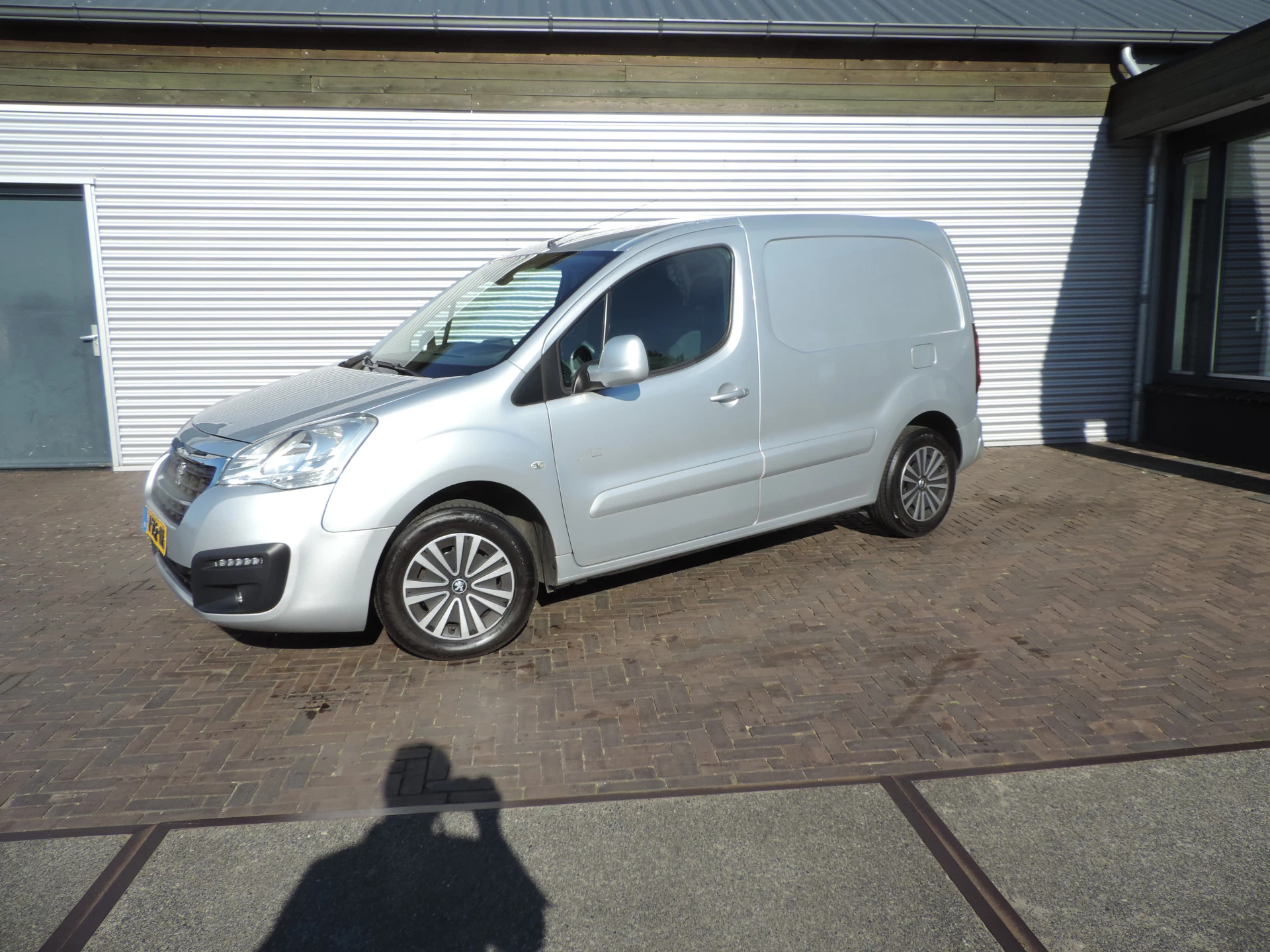 Hoofdafbeelding Peugeot Partner