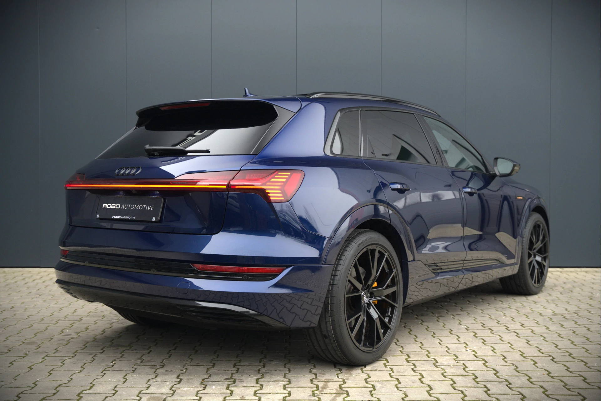 Hoofdafbeelding Audi e-tron