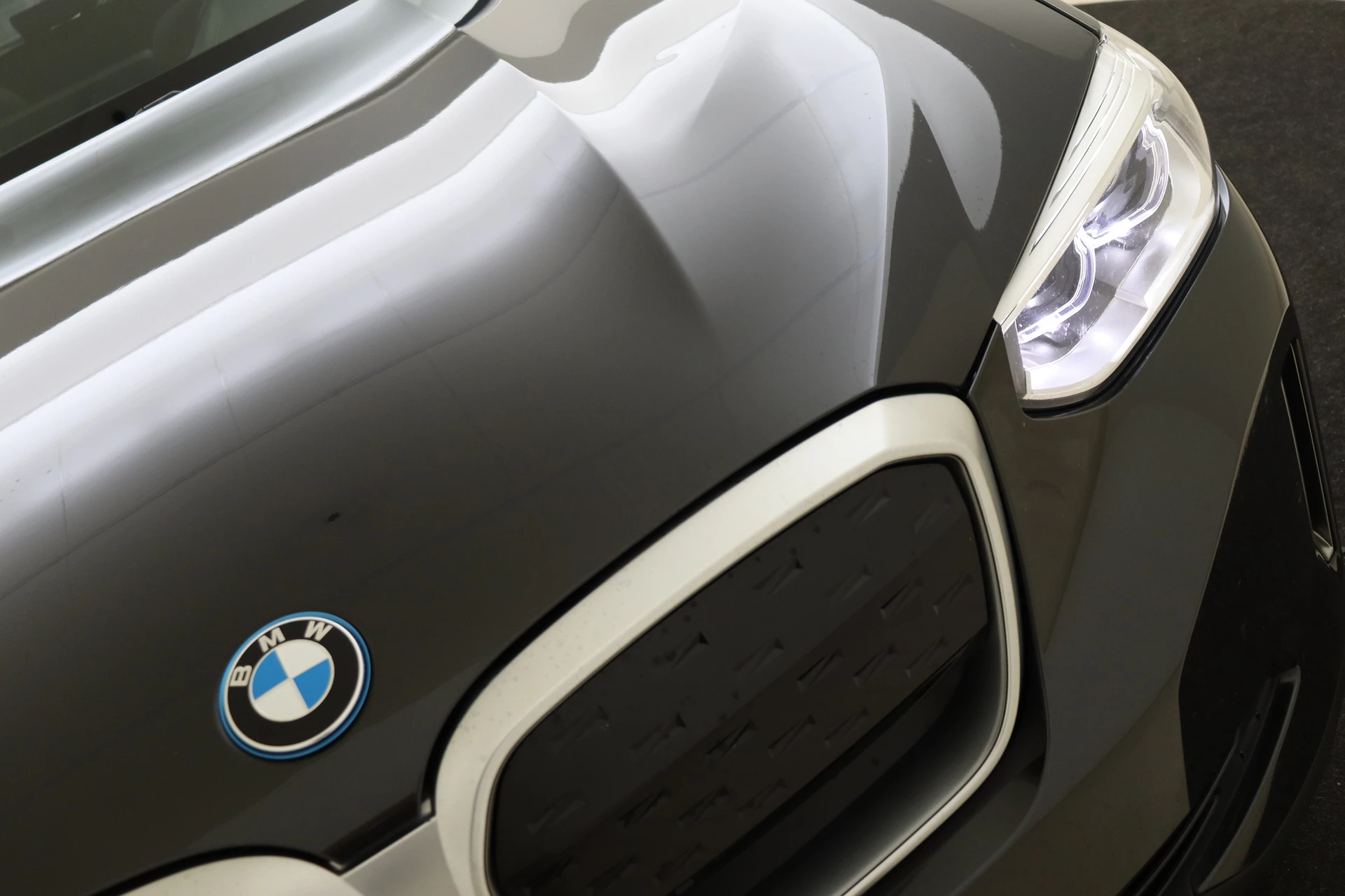 Hoofdafbeelding BMW iX3