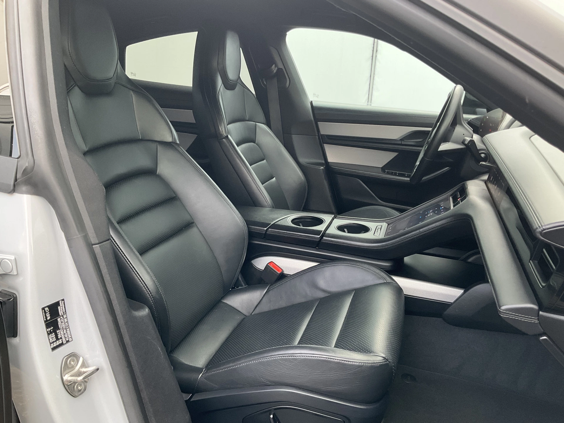 Hoofdafbeelding Porsche Taycan