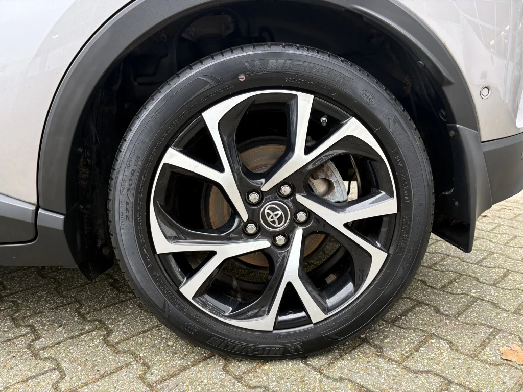 Hoofdafbeelding Toyota C-HR