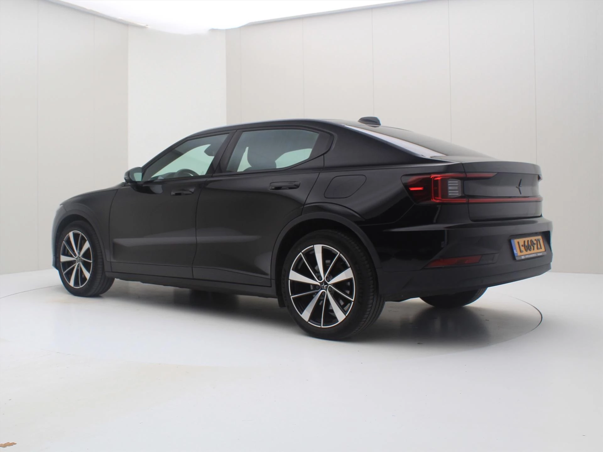 Hoofdafbeelding Polestar 2
