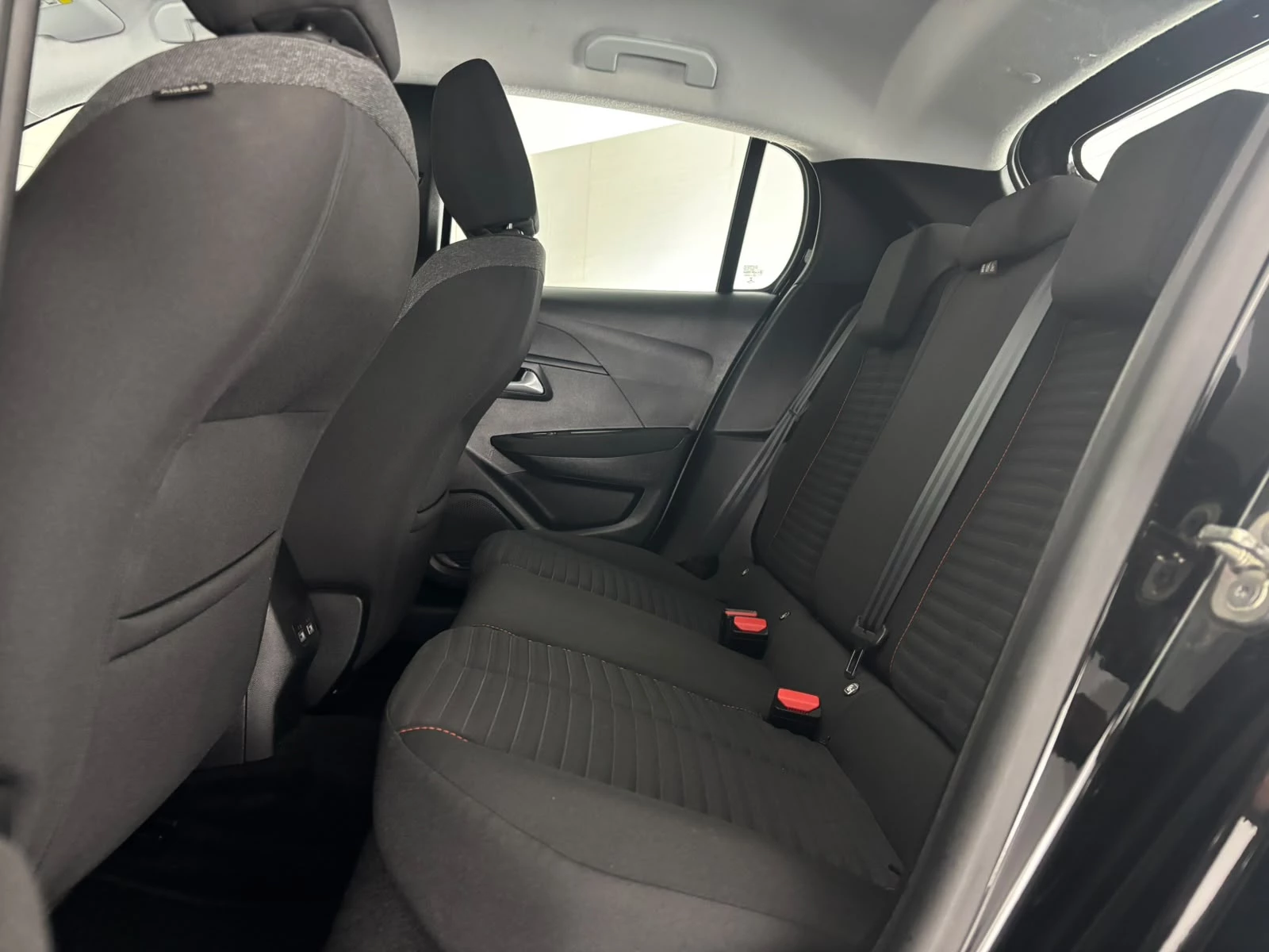 Hoofdafbeelding Peugeot e-208